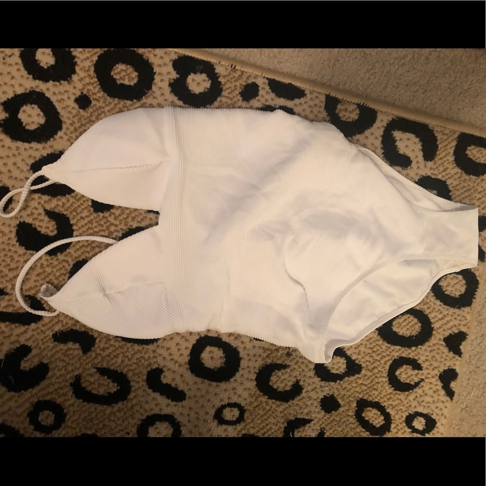H&M white one piece bathing suit